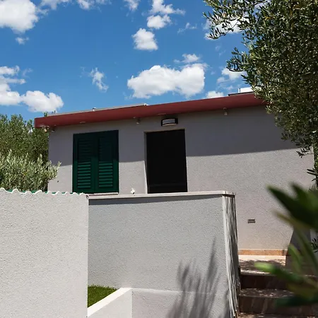 Modrave Robizon 招待所 穆泰尔岛