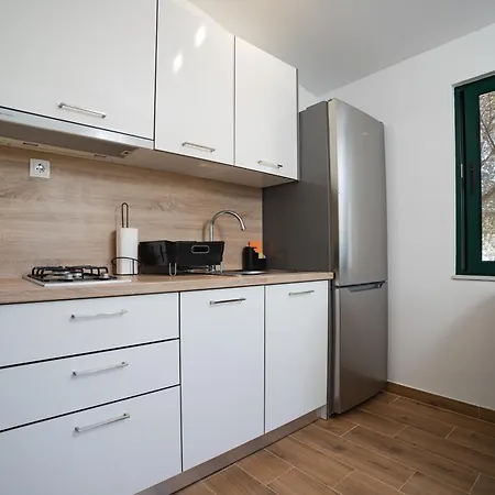 Modrave Robizon 招待所 穆泰尔岛